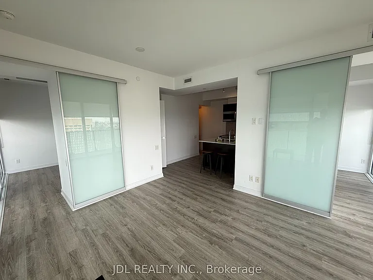 42 Charles St E #4008 — Photo 10