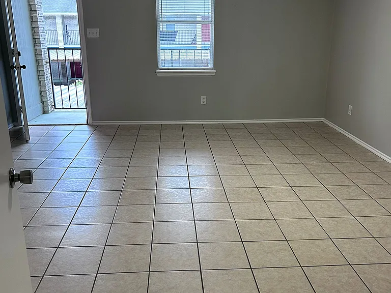 2308 W Elisa Ln #8 — Photo 6