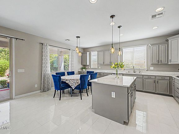 5th image of 2560 E COCONINO Way