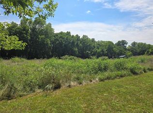 15811 Cantrell Rd, Bonner Springs, KS 66012