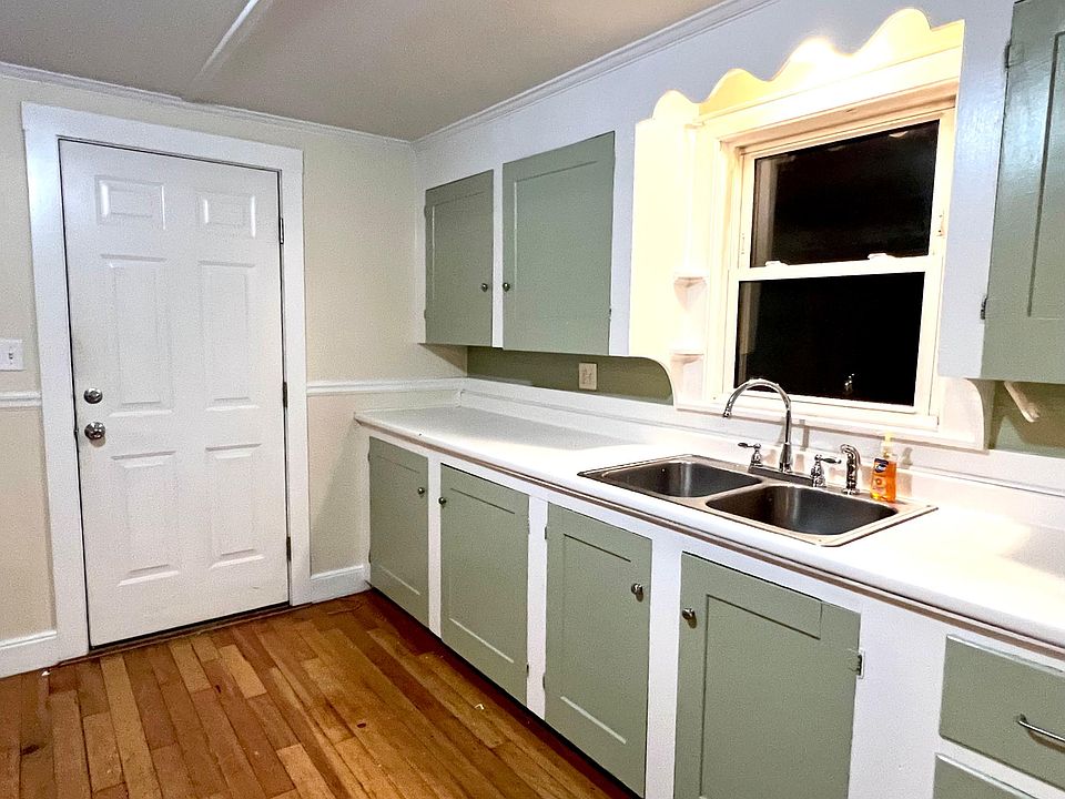 19 Pearl St Waterboro, ME, 04087 Apartments for Rent Zillow