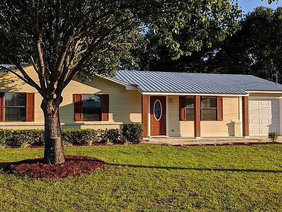 3rd image of 223 Dahlia Dr