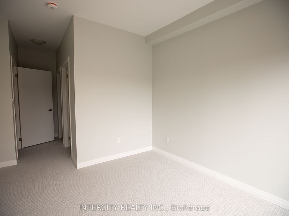 Building Photo 3