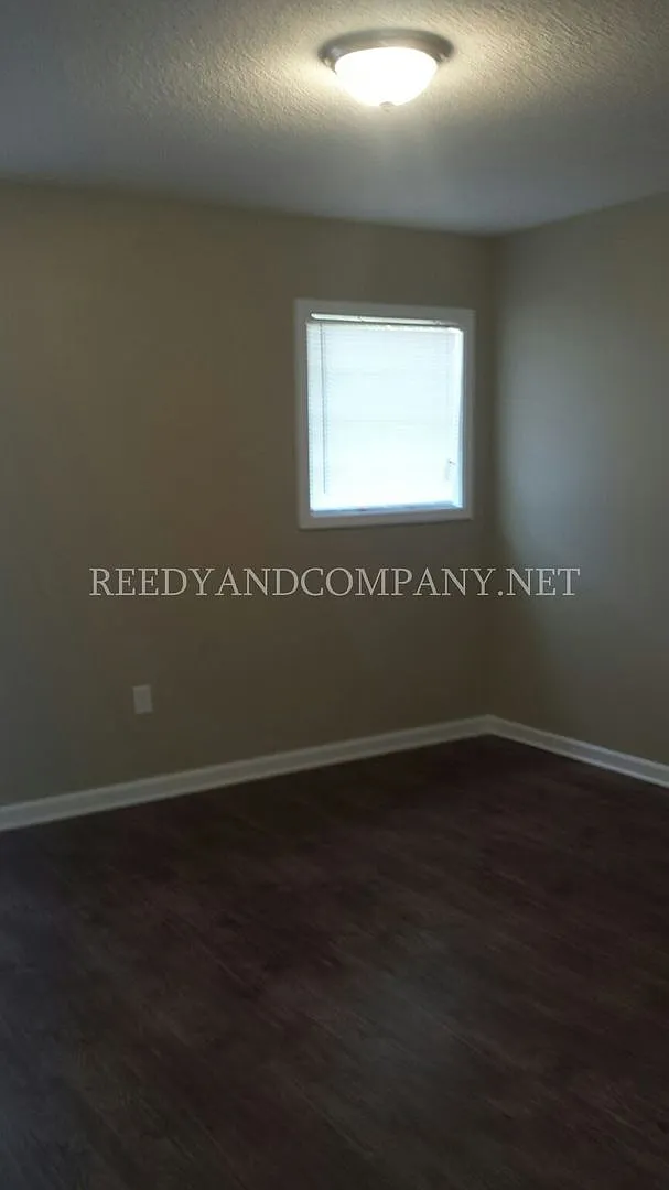 Welcome to 4032 Haliburton Street! — Photo 3