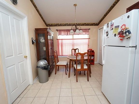 5th image of 2718 Corybrooke Ln