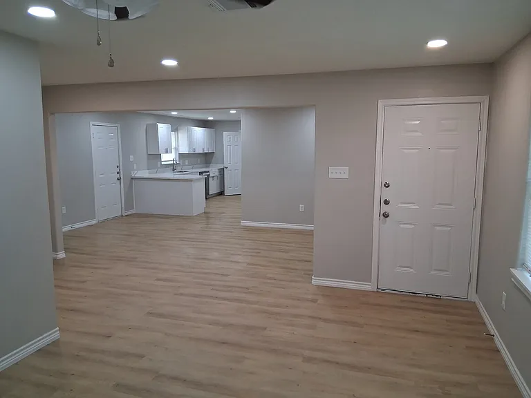 3411 Oleander Ave — Photo 7
