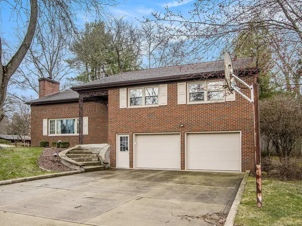 2727 Bronson Cir, Kalamazoo, MI 49008