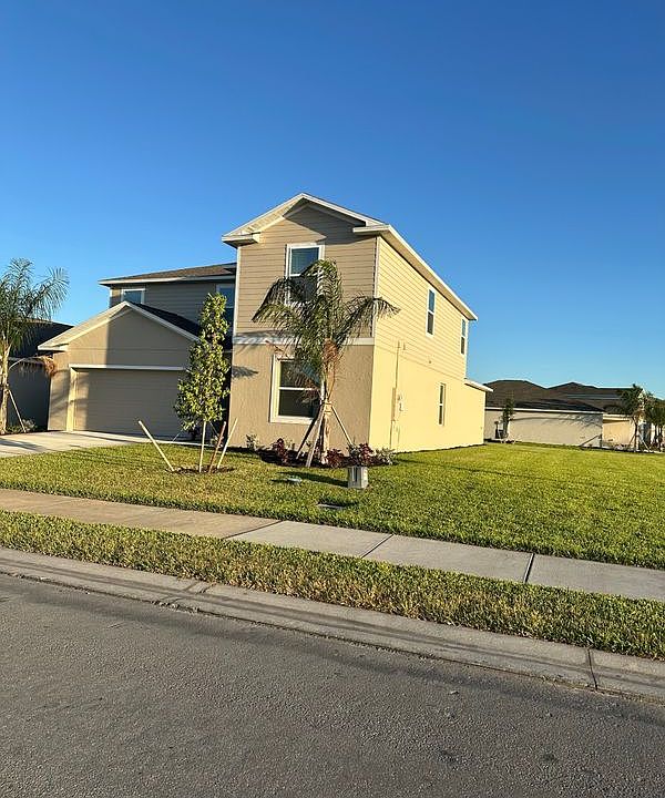 2nd image of 11902 Savanna Lakes Blvd