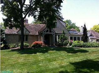 2065 Tremont Rd, Columbus, OH 43221