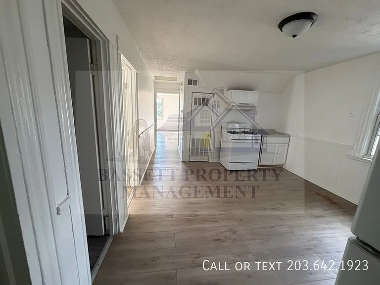 118 Cedar Hill Ave #3 — Photo 4