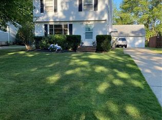 1608 Lyndhurst Rd, Lyndhurst, OH 44124