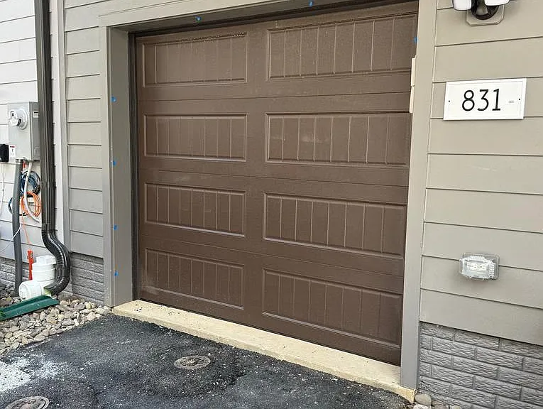 831 King Farm — Photo 36