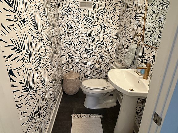 1st floor Living room/entry bathroom