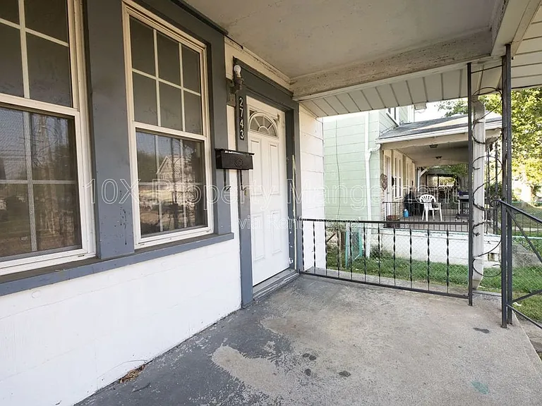 2743 Steele Ave — Photo 3