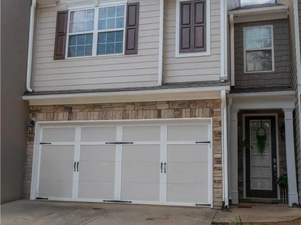 961 Pierce Ivy Ct, Lawrenceville, GA 30043