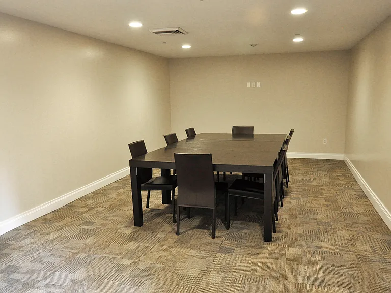 212 E 47th St #7B — Photo 11