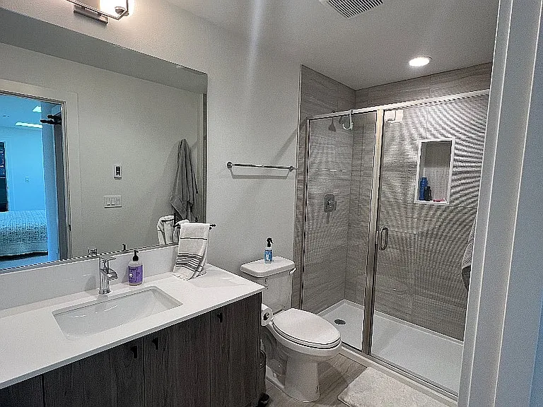 10046 Ravenna Ave NE #C — Photo 12