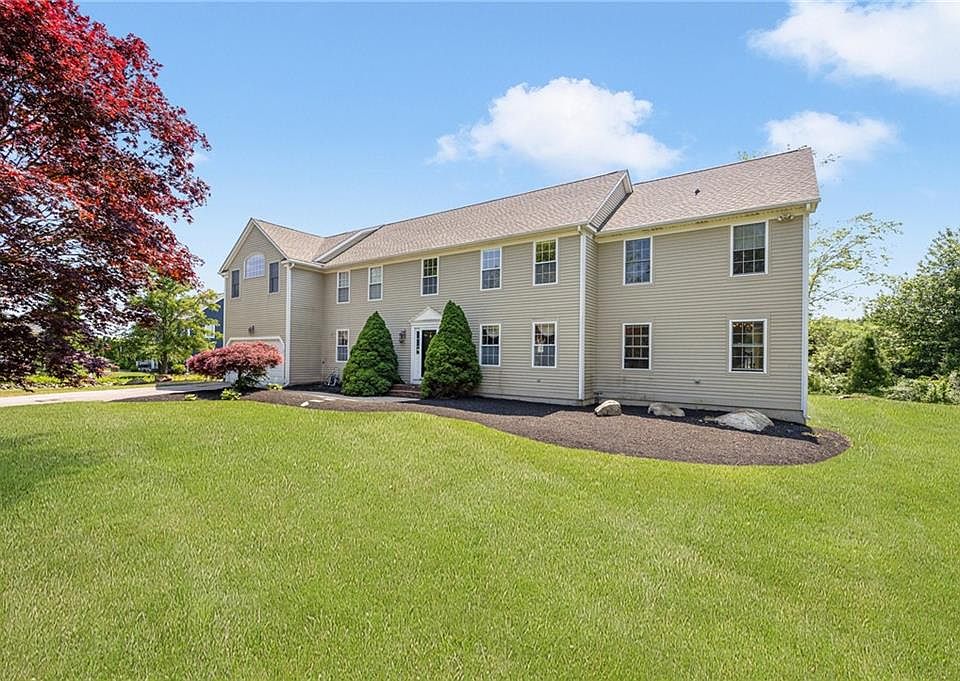 1st image of 626 Kettle Pond Dr