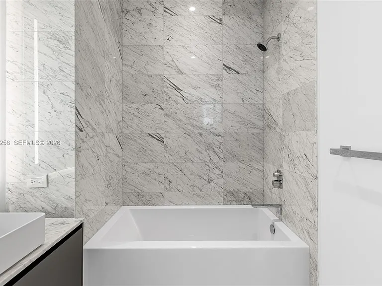5 Grove Isle Dr #S401 — Photo 37