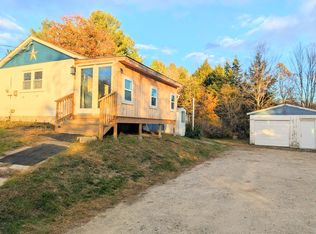 3 Ron Henry Ln, Freeport, ME 04032