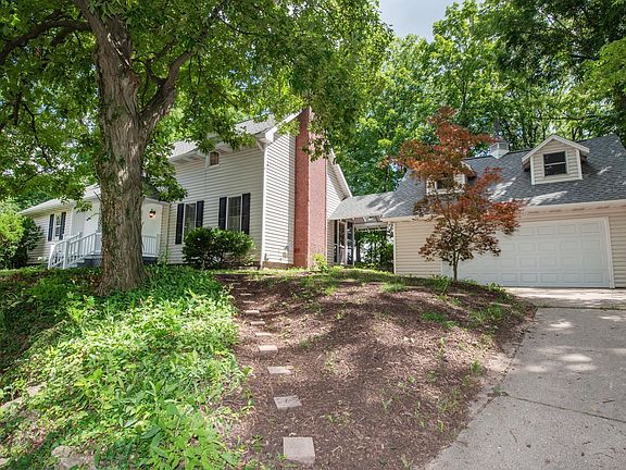 2nd image of 127 Rockland Dr