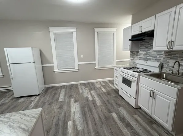 105 Division St #3, Waterbury, CT 06704