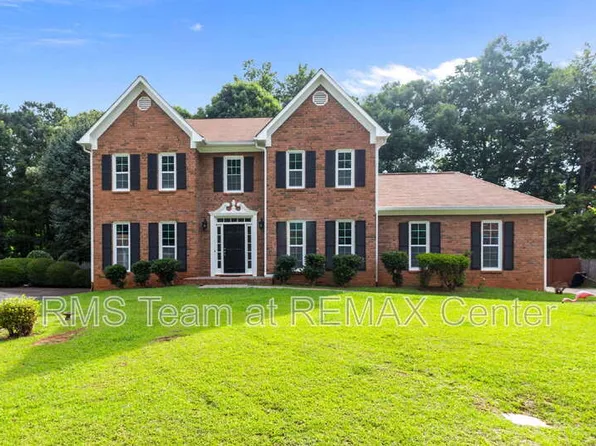 773 Huntington Way NW, Lilburn, GA 30047