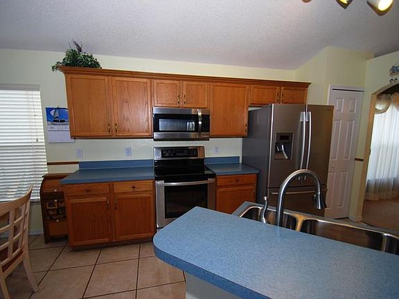 4th image of 13840 Valleybrooke Ln
