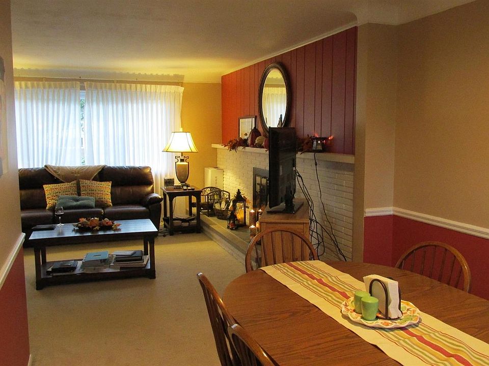 2nd image of 1216 Dean Ct