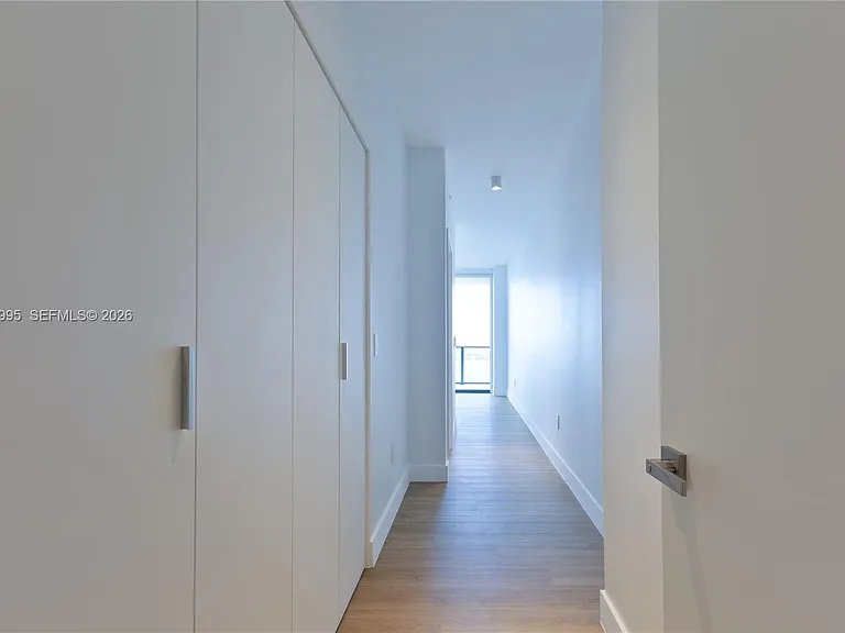 700 NE 24th St #5402 — Photo 39