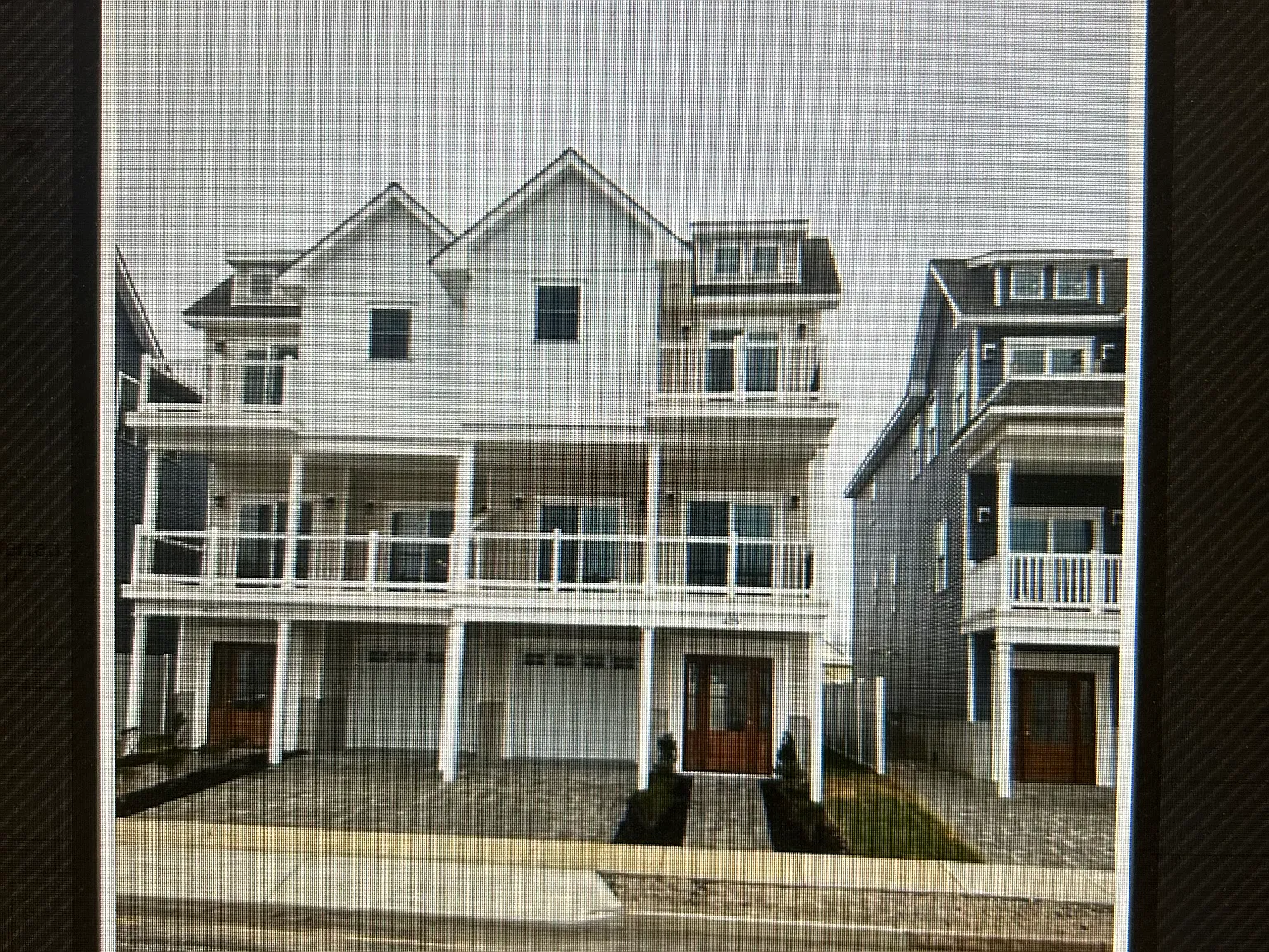 419 W Lincoln Ave — Photo 1