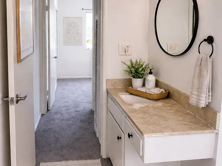 922 Centinela Ave #5 — Photo 9