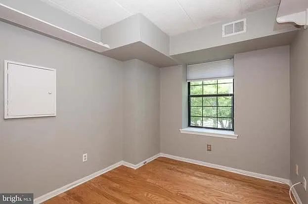 322 Washington Pl — Photo 4