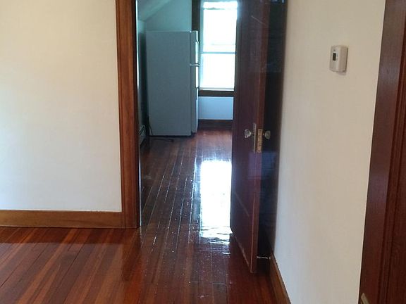 3rd image of 134 Oakland Ave #3