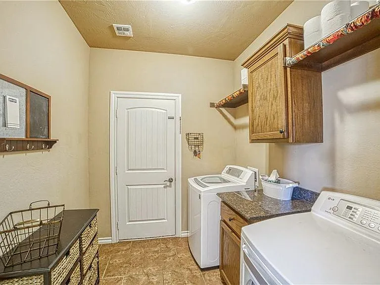 2332 NW 157th St — Photo 22