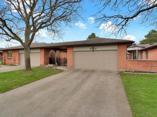 55 Fiddlers Green Rd #18, London, ON N6H 4T8