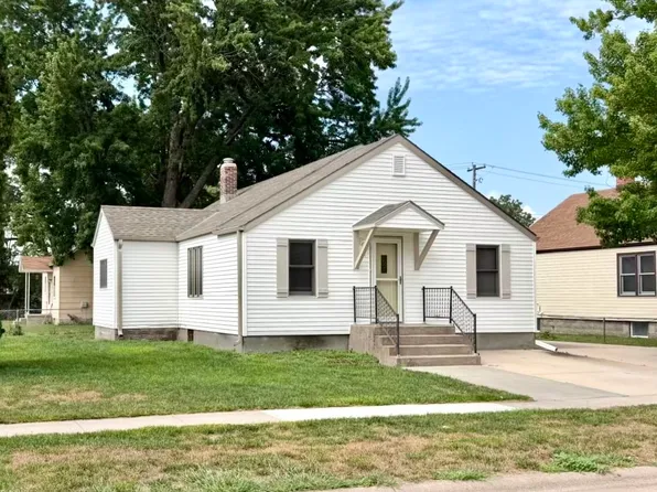 714 2nd St, Gibbon, NE 68840