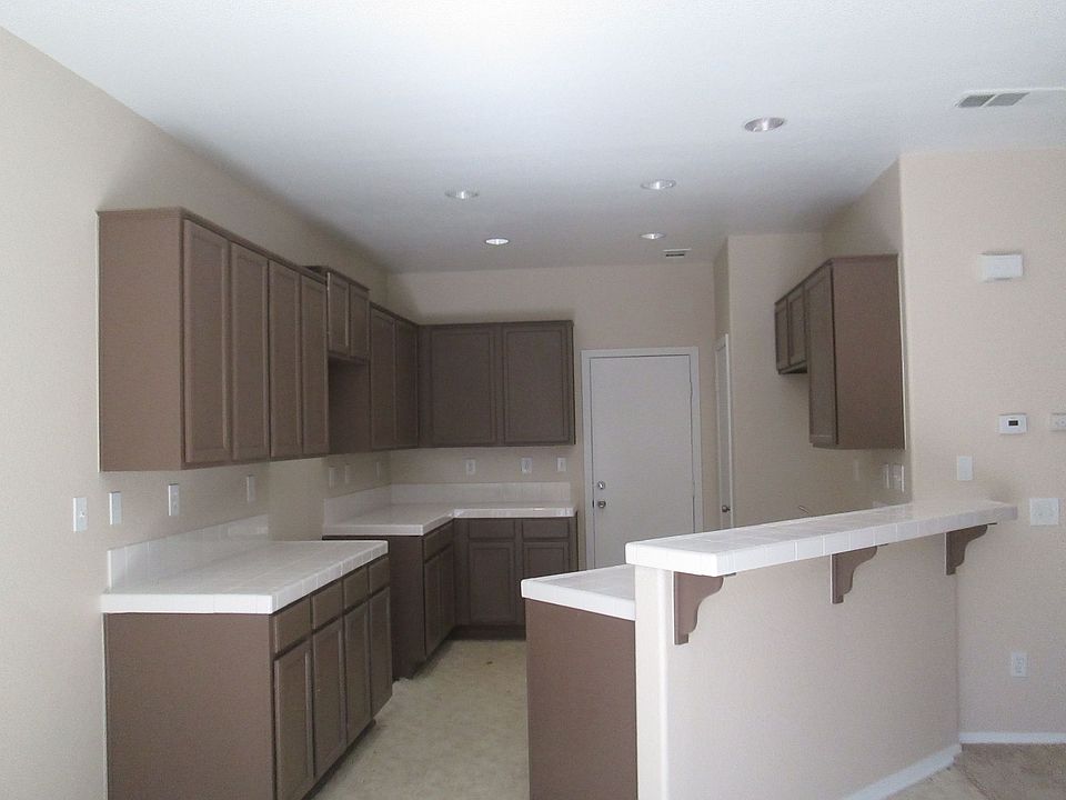 2nd image of 28222 Tangerine Ln