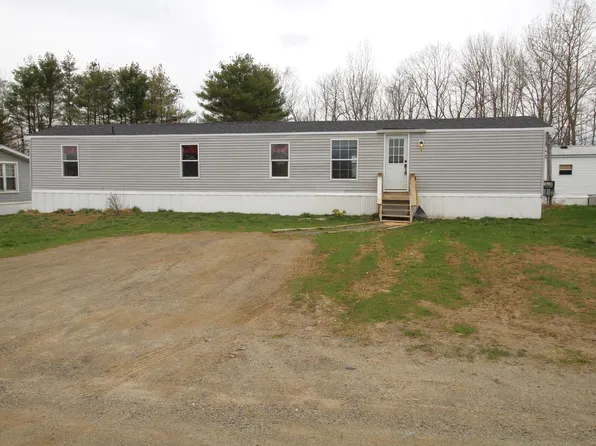 12 Summer Drive, Farmingdale, ME 04344