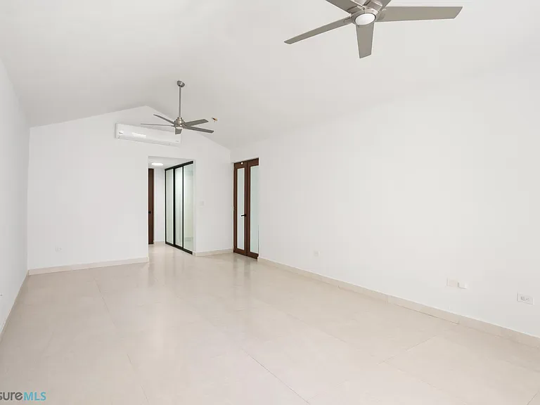 157 Jacintos Sabanera — Photo 14
