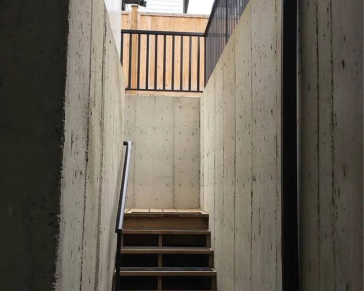 18b Ave — Photo 4
