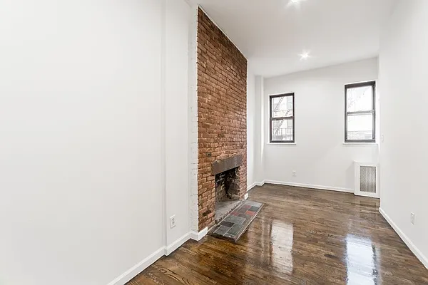 Rented by Keller Williams NYC | media 17