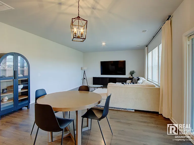 214 Honey Horn Dr — Photo 13