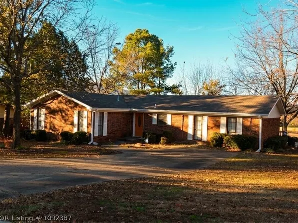 109 Trayce St, Poteau, OK 74953