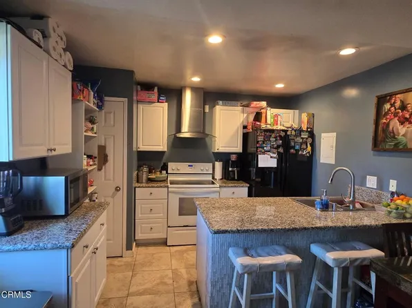 734 W Hemlock St, Port Hueneme, CA 93041