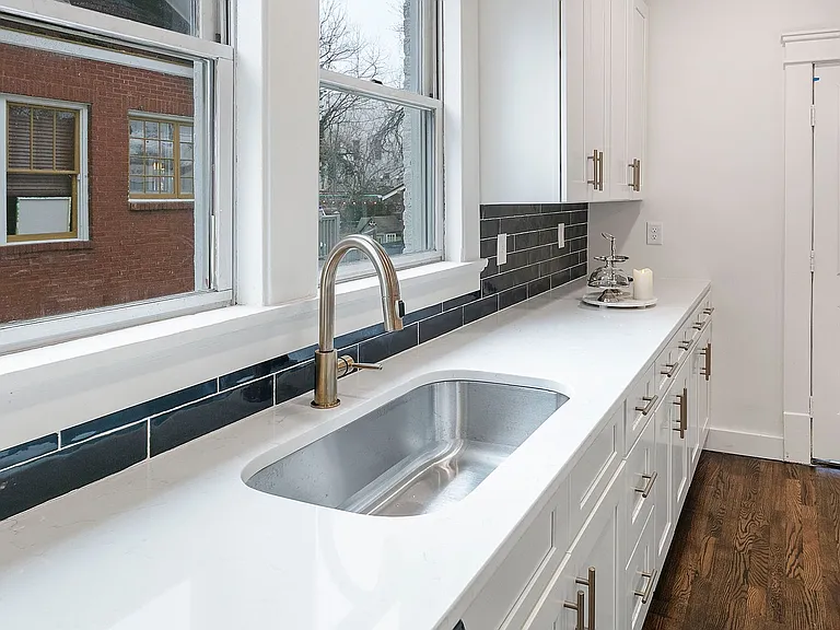 104 E Glenwood Ave — Photo 18