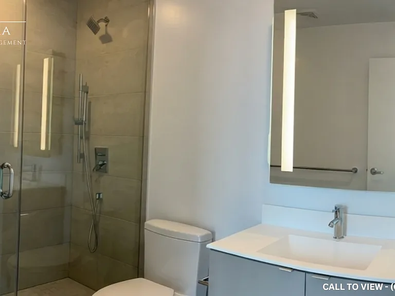 500 Dupont St #606 — Photo 7