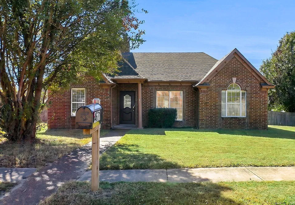 4671 Lindawood Ln
