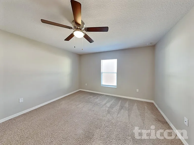 449 Kensington View Dr — Photo 12