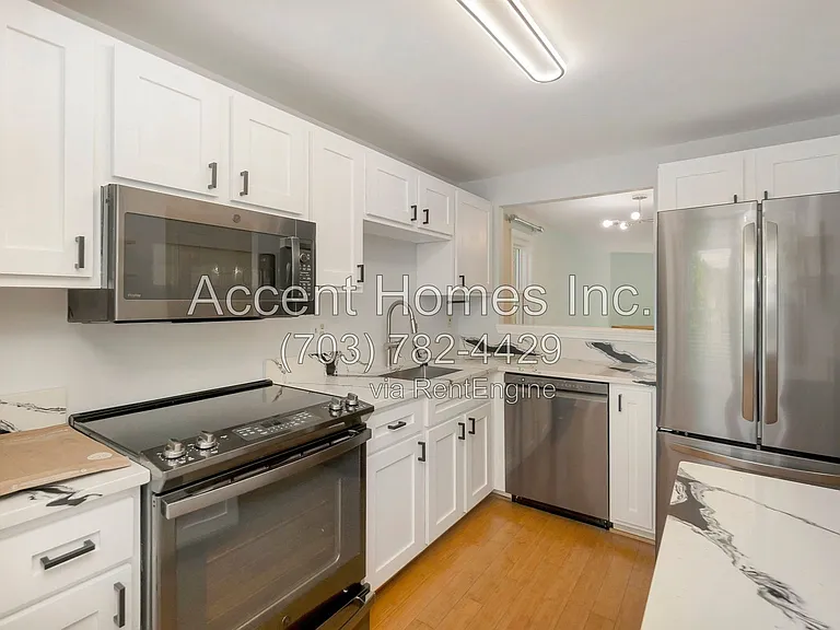 5818 Wescott Hills Way — Photo 10